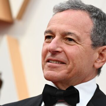 Former Disney chief Bob Iger is jumping into the metaverse as an investor and director at startup Genies