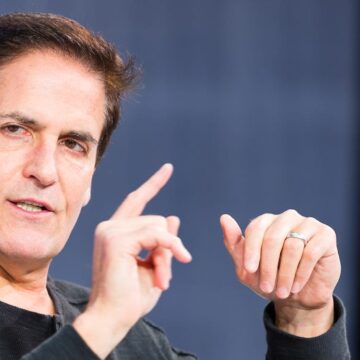 Tech billionaire Mark Cuban warns of a painful shake-out in stocks and crypto — and quotes Warren Buffett to support his prediction