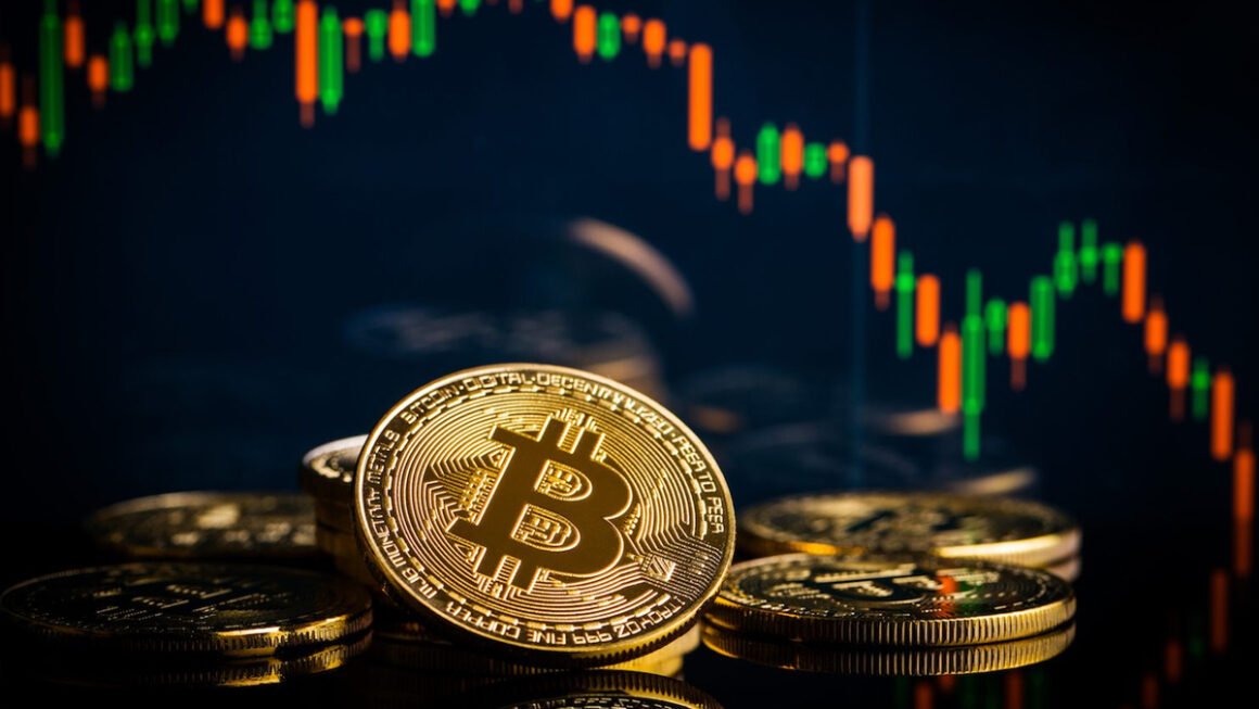 Bitcoin arranges a weekly finale above $20,000, but the market is on a frail bridge