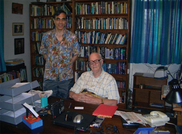 Cordeiro with famed sci-fi author Arthur C. Clarke (2001: A Space Odyssey) in Sri Lanka